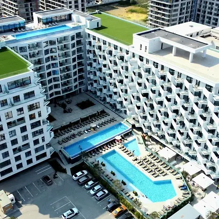 Mirrano - Infinity Pool &