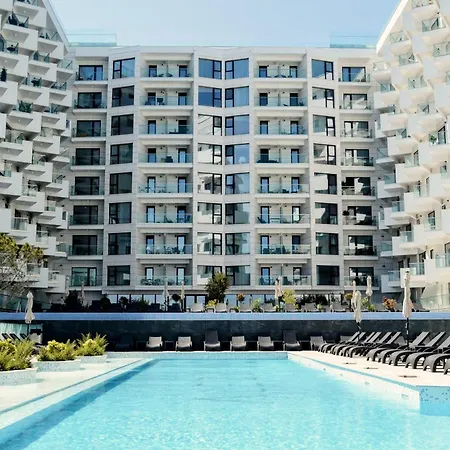 דירה Mirrano - Infinity Pool &
