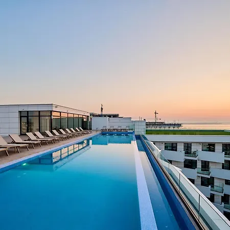Mirrano - Infinity Pool &